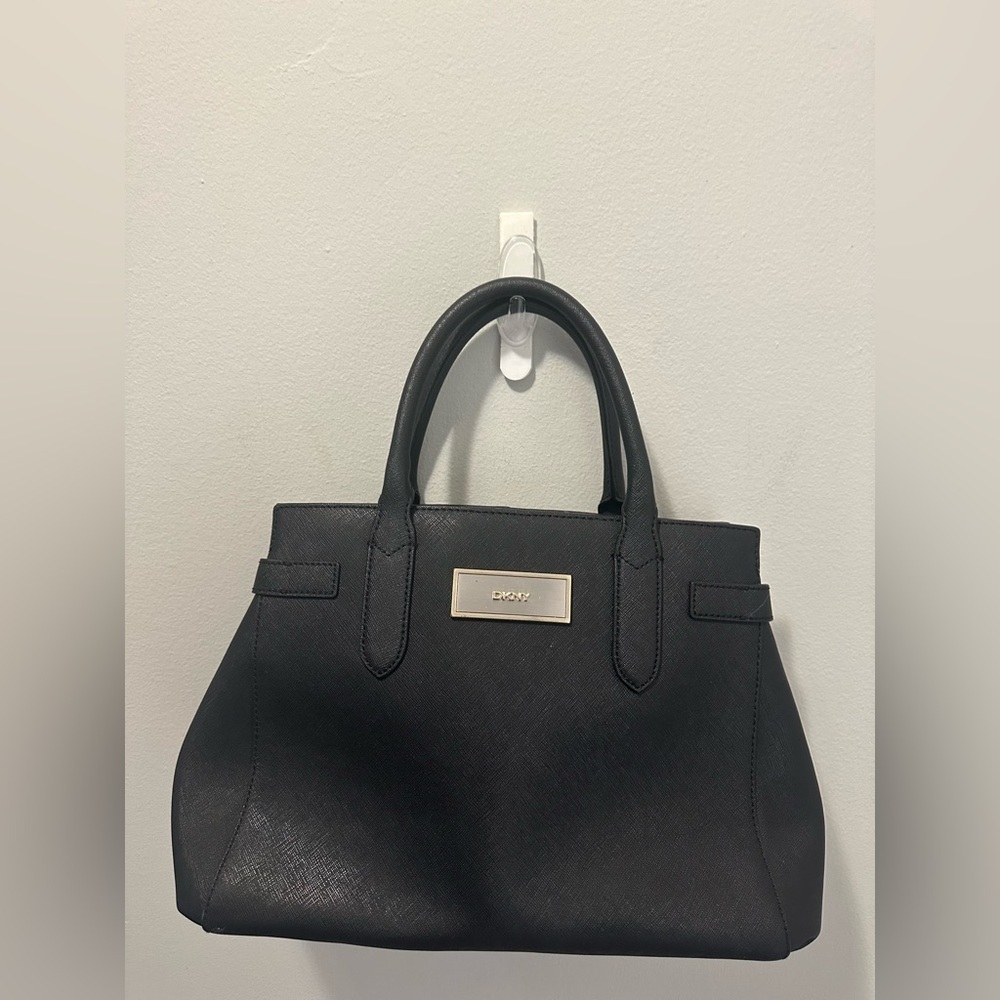 Dkny Black Genuine Leather  Tote Style Shoulder Handbag Purse